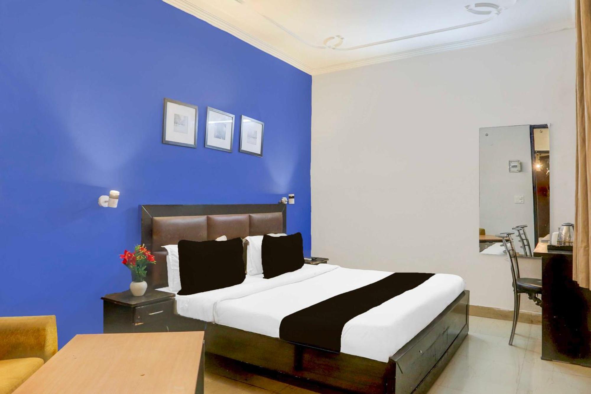 Hotel Oyo Townhouse Anmol Residency New Delhi