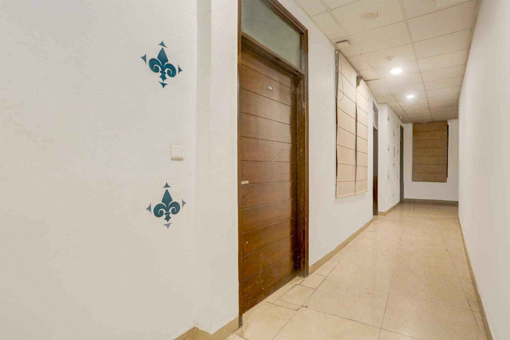 Oyo Townhouse Anmol Residency 3*