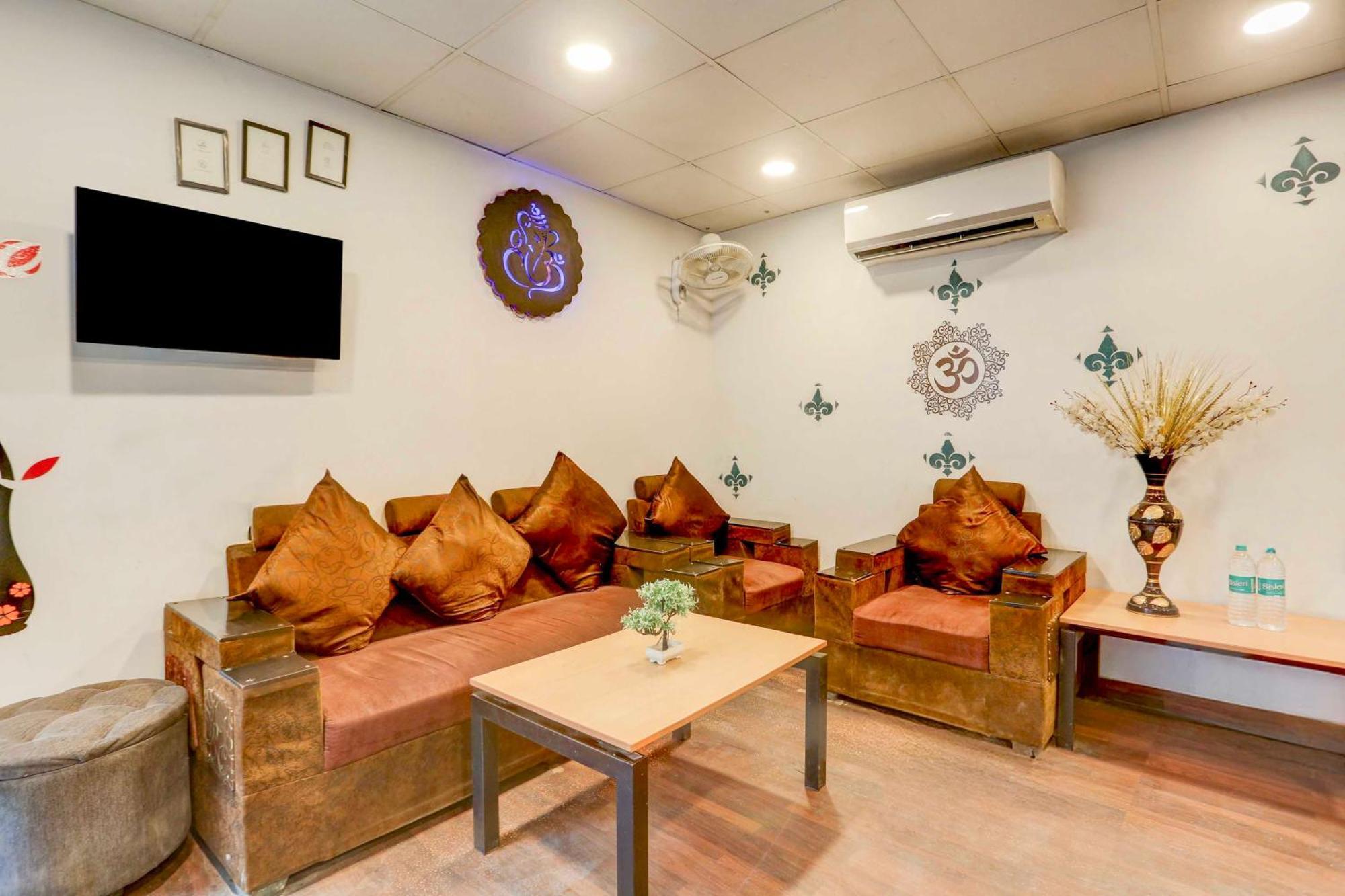 Hotel Oyo Townhouse Anmol Residency New Delhi